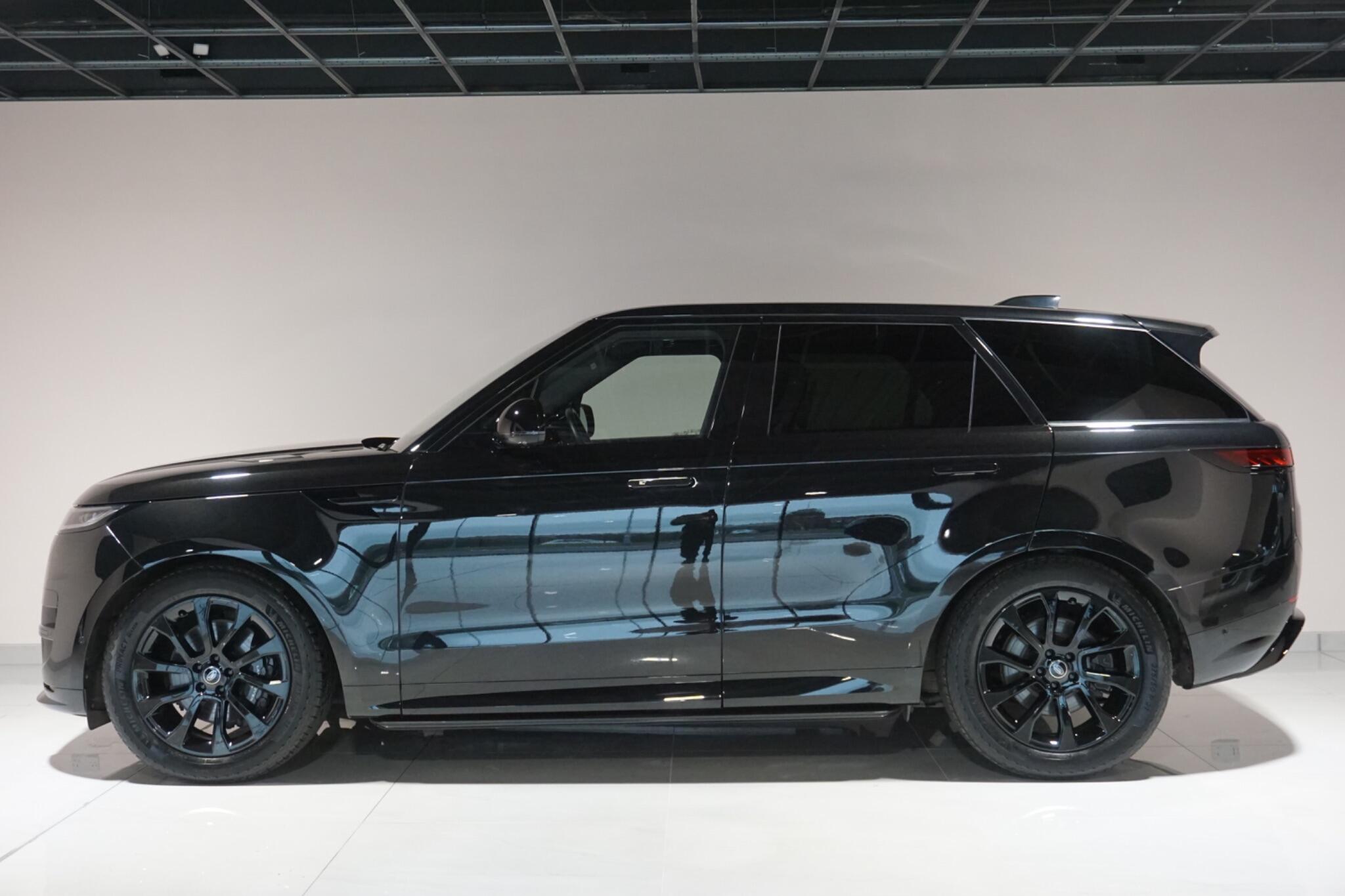 Land Rover Range Rover Sport 3.0 D300 MHEV Dynamic SE SUV 5dr Diesel Auto 4WD Euro 6 (s/s) (300 ps)